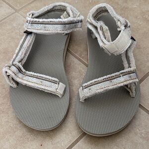 Tevas Neutral Gray Adjustable Strap Sandals